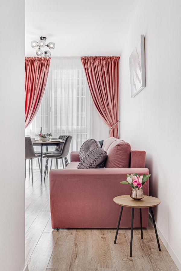 Elegant Apartment Near Afi & Atrium Mall Арад Экстерьер фото
